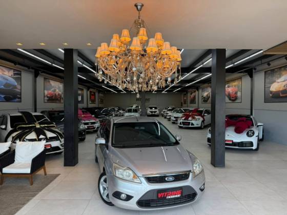 FORD FOCUS 2.0 GLX SEDAN 16V GASOLINA 4P MANUAL FORD FOCUS 2.0 GLX SEDAN 16V GASOLINA 4P MANUAL